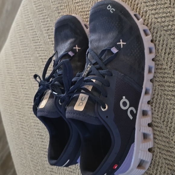 On Running Dark Blue and Light Purple Shoes - Picture 3 of 7